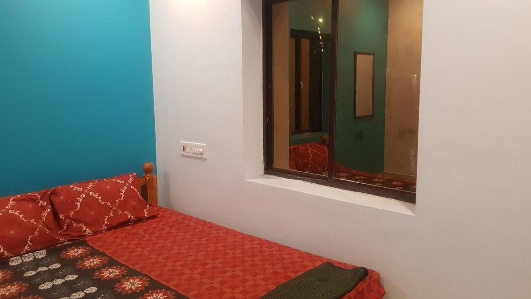 Jms Guest House Tirunallar 外观 照片